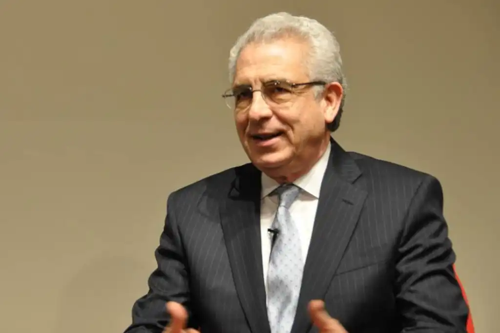 Zedillo acusa a Sheinbaum de calumnias y exige transparencia sobre AMLO