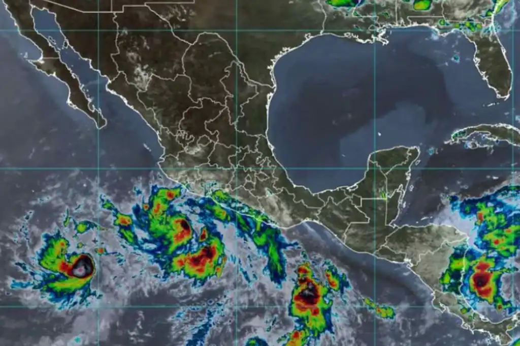 Huracán “Erick” deja severos daños en Puerto Escondido