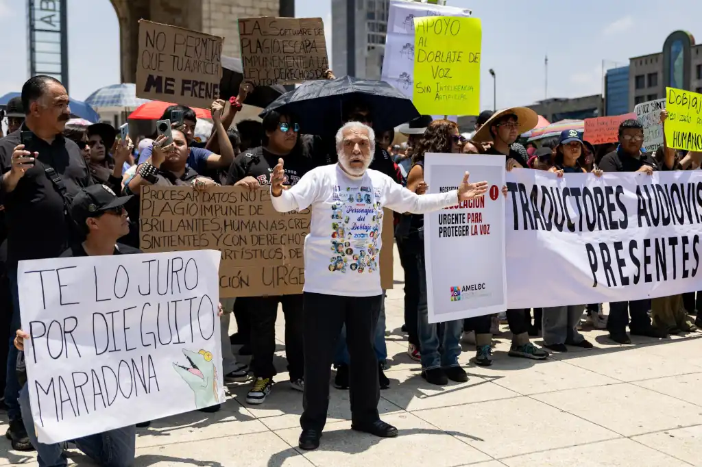 Actores de doblaje y artistas piden regulación urgente para proteger voces ante uso de IA