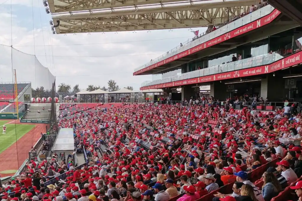 Niño de 9 años en terapia intensiva tras pelotazo en juego de los Diablos Rojos