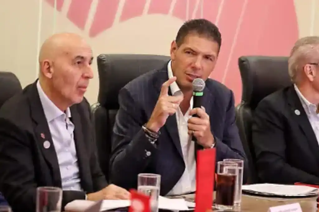 Carlos Hank González: Liderazgo empresarial con compromiso social en México