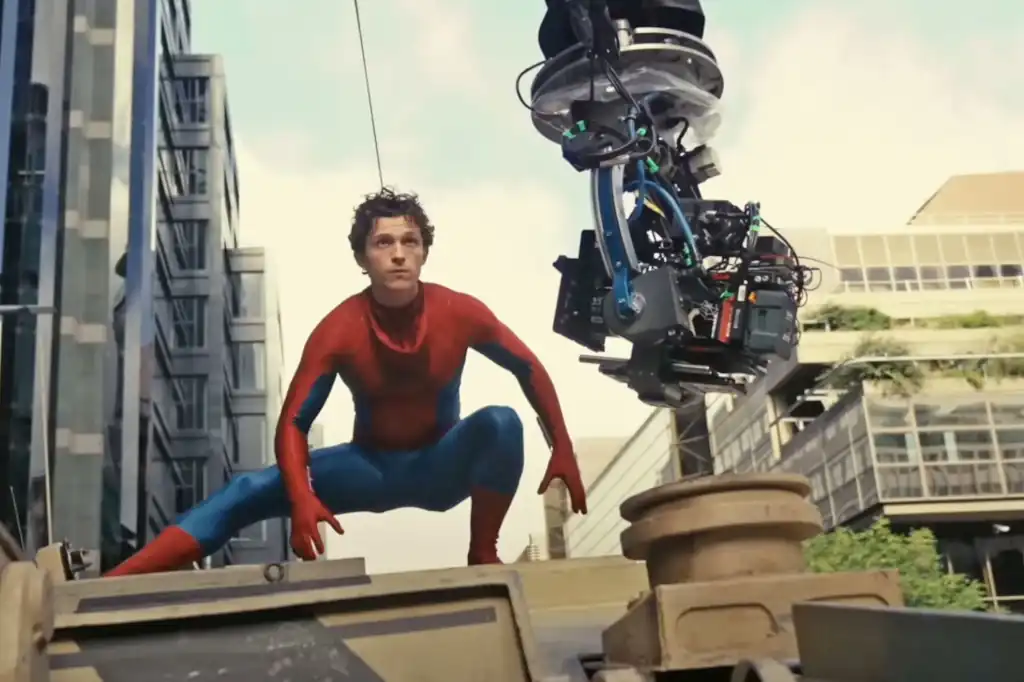 Tom Holland sufre caída en el set de Spiderman y es trasladado de urgencia al hospital