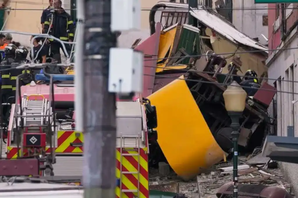 El gobierno de Portugal, decretó un día de luto nacional después del trágico descarrilamiento del emblemático funicular amarillo de la Gloria, ocurrido el miércoles por la tarde en una de las zonas turísticas más transitadas de Lisboa.