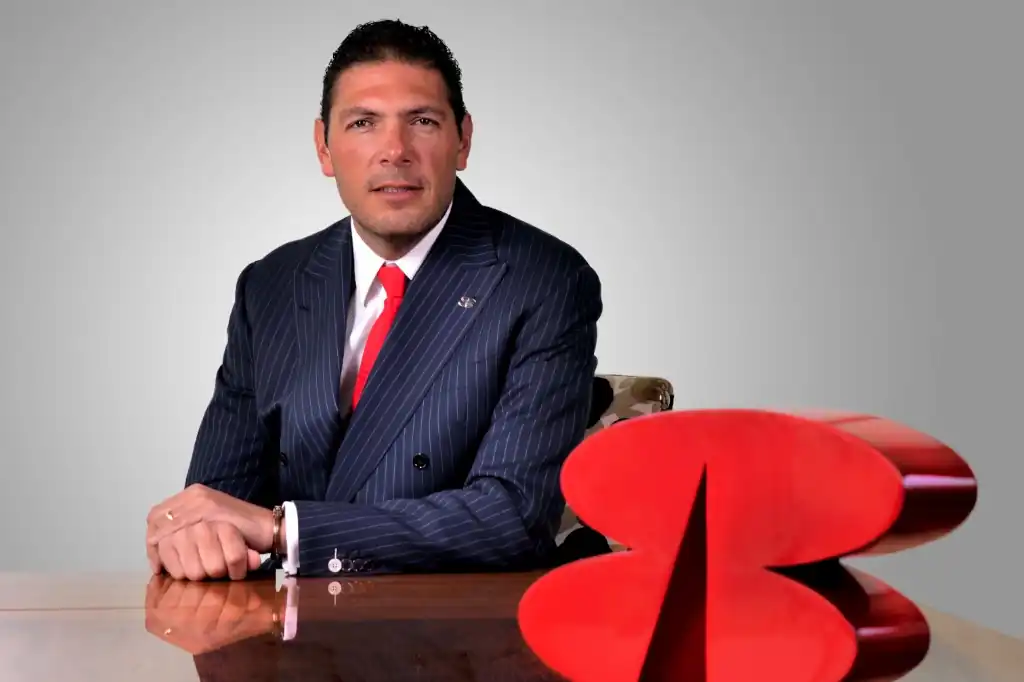 ¿Quién es Carlos Hank González?