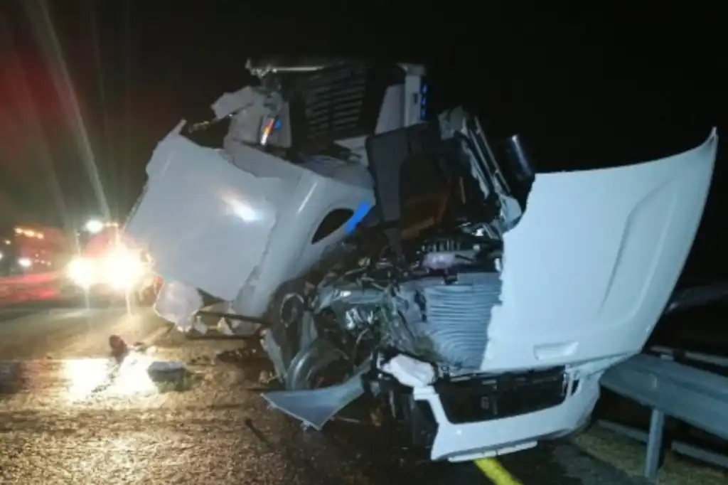 Trágico choque en carretera León-Salamanca deja nueve muertos de manera extraoficial