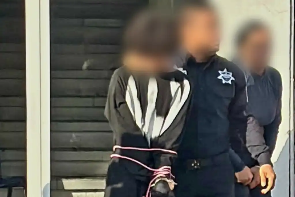 Estudiante asesina a dos profesoras en preparatoria Makárenko