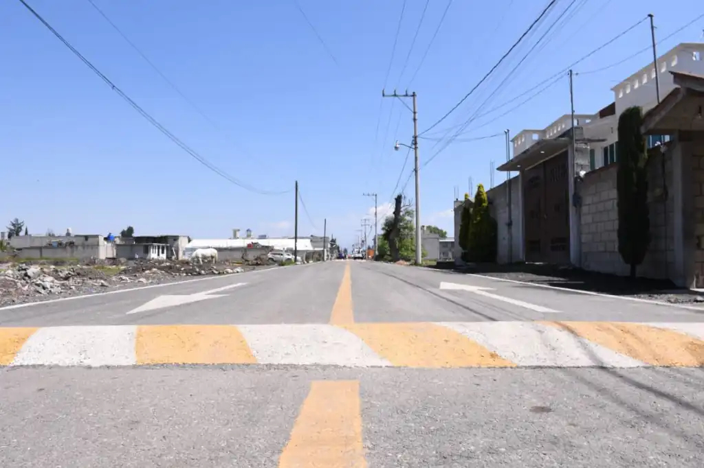 Tras años de abandono, rehabilitan calle Carlos Hank González en San Mateo Atenco