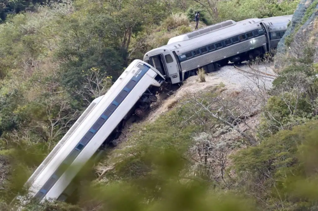 FGR atribuye a exceso de velocidad el descarrilamiento del Tren Interoceánico