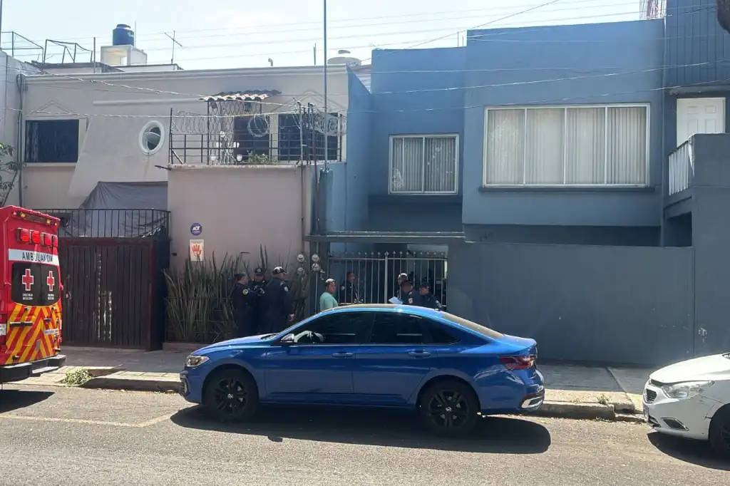 Asesinato de familia en Azcapotzalco deriva en persecución, tiroteo y cuatro detenidos