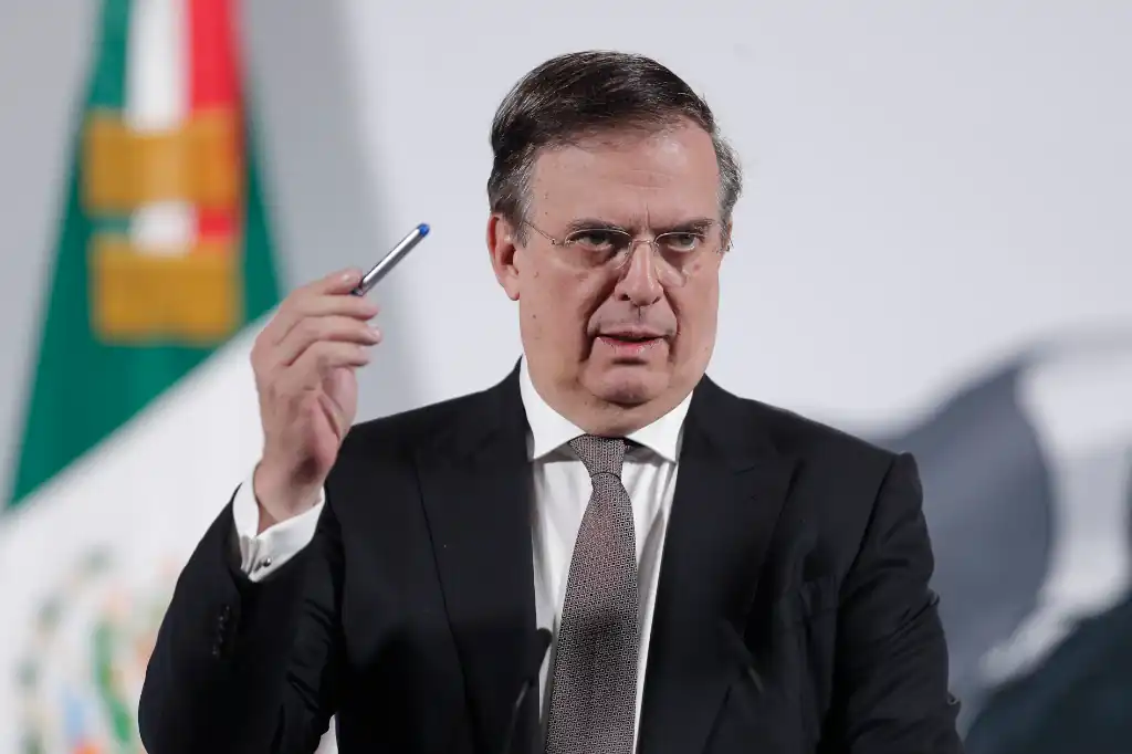 Marcelo Ebrard justifica estancia de su hijo en Londres durante la pandemia