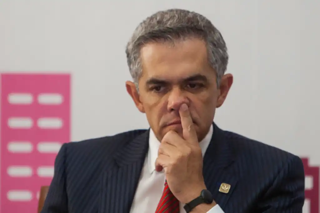 Revés a Miguel Ángel Mancera: Corte cancela cobro de más de 5 mil mdp al ISSSTE