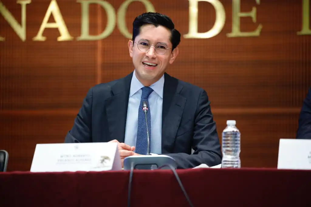 Roberto Velasco es ratificado por el Senado como titular de la SRE
