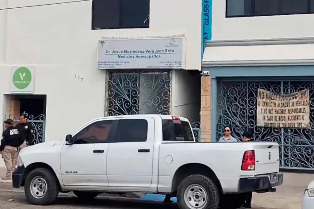 Autoridades buscan a médico tras fallecimientos por sueros vitaminados en Hermosillo