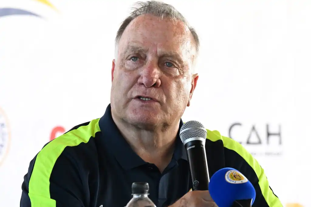 Dick Advocaat regresa a Curazao a un mes del Mundial 2026