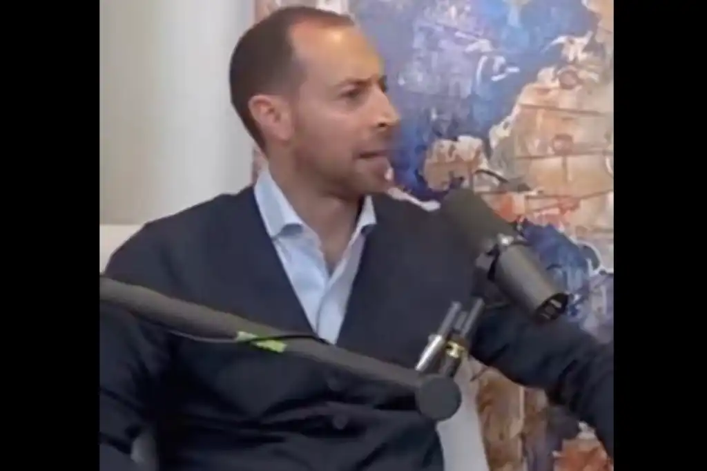 Mauricio Ymay se disculpa tras polémicos comentarios sobre madres buscadoras