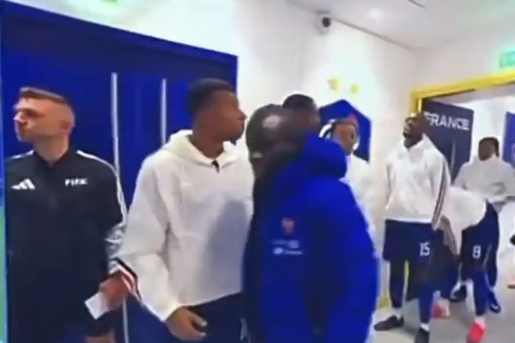 Tensión en Francia: gesto entre N’Golo Kanté y Kylian Mbappé genera polémica